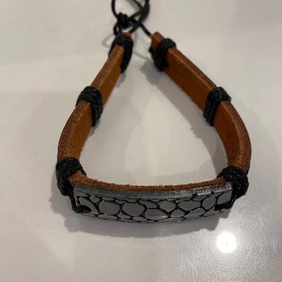 Genuine Leather & Rope Adjustable Bracelet With Textured Metal Accent anima - Picture 1 of 12